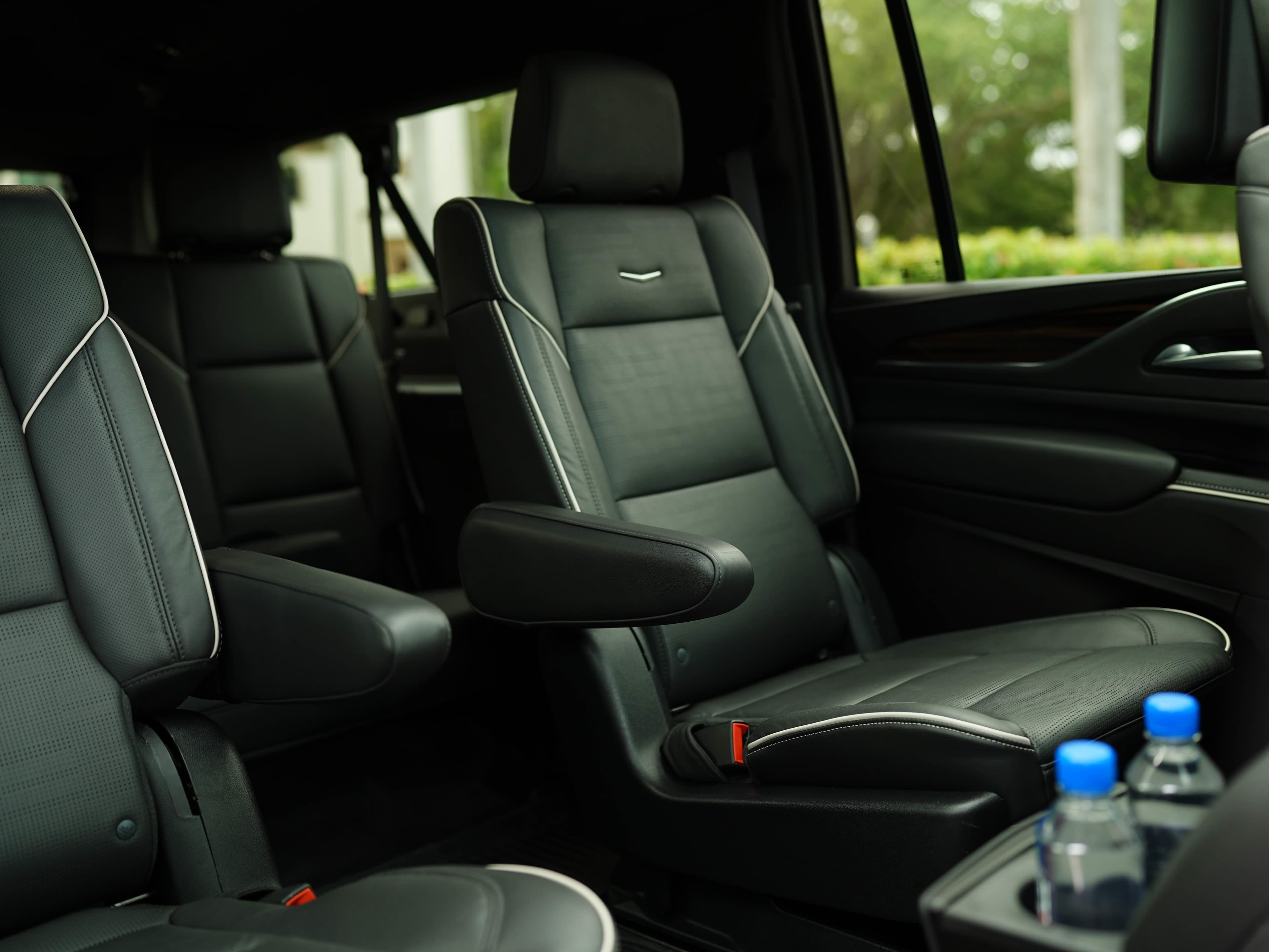 Cadillac Escalade ESV — interior