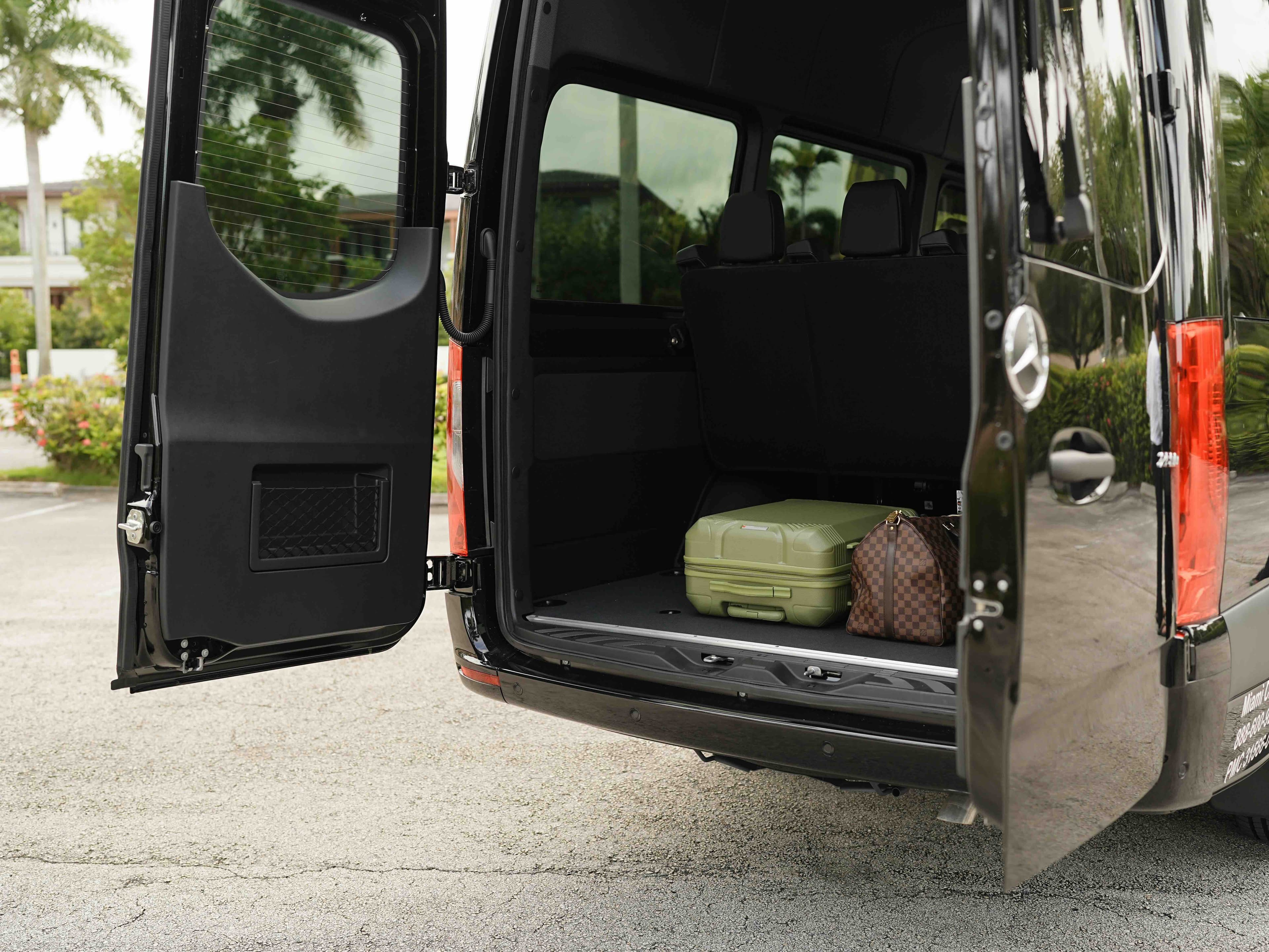 Mercedes Sprinter — cabin detail