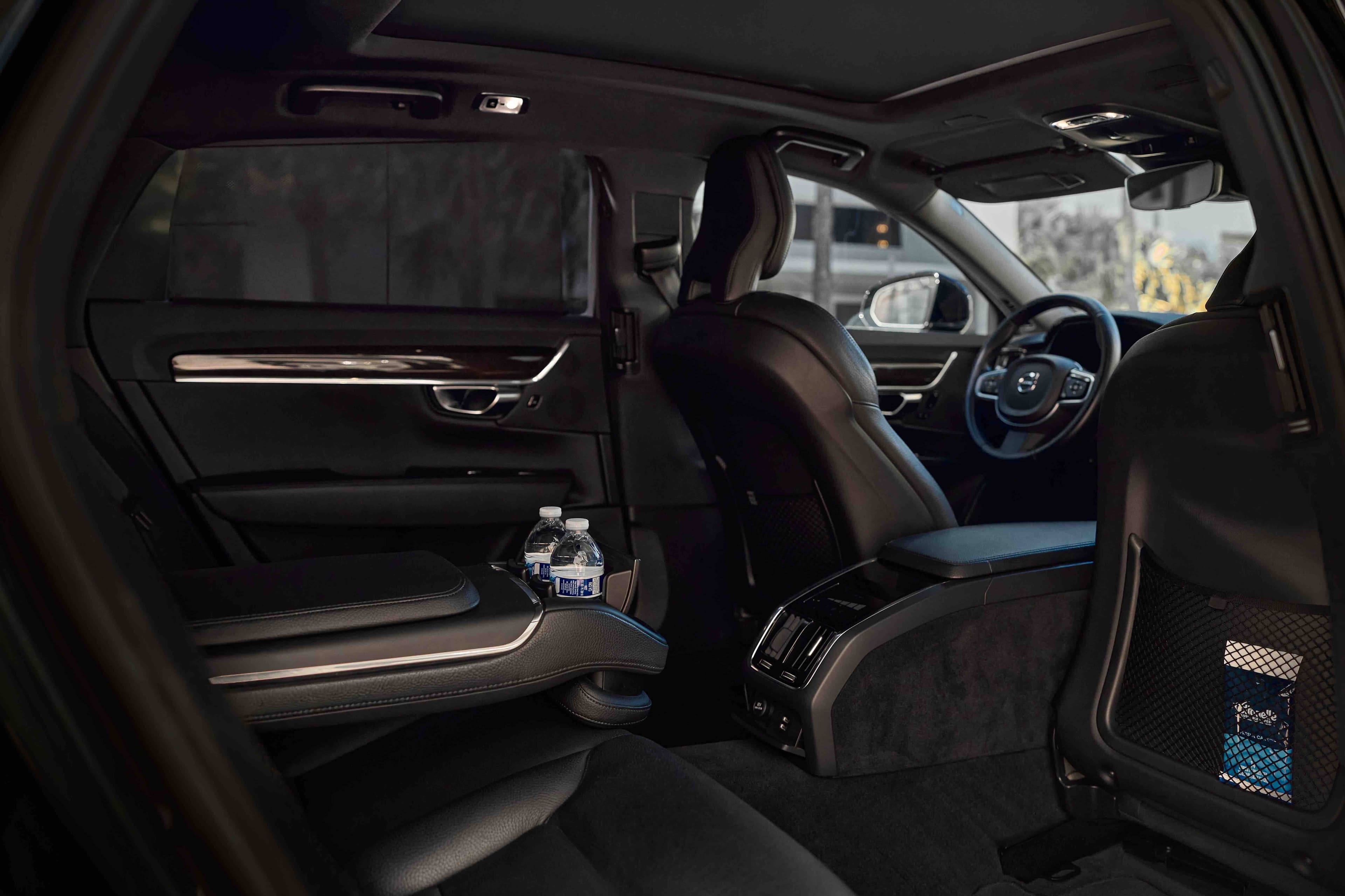 Volvo S90 — rear passenger cabin